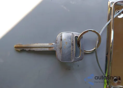 2003 Toyota Tundra z USA, uszkodzony, nr VIN 5TBJN32143S378653